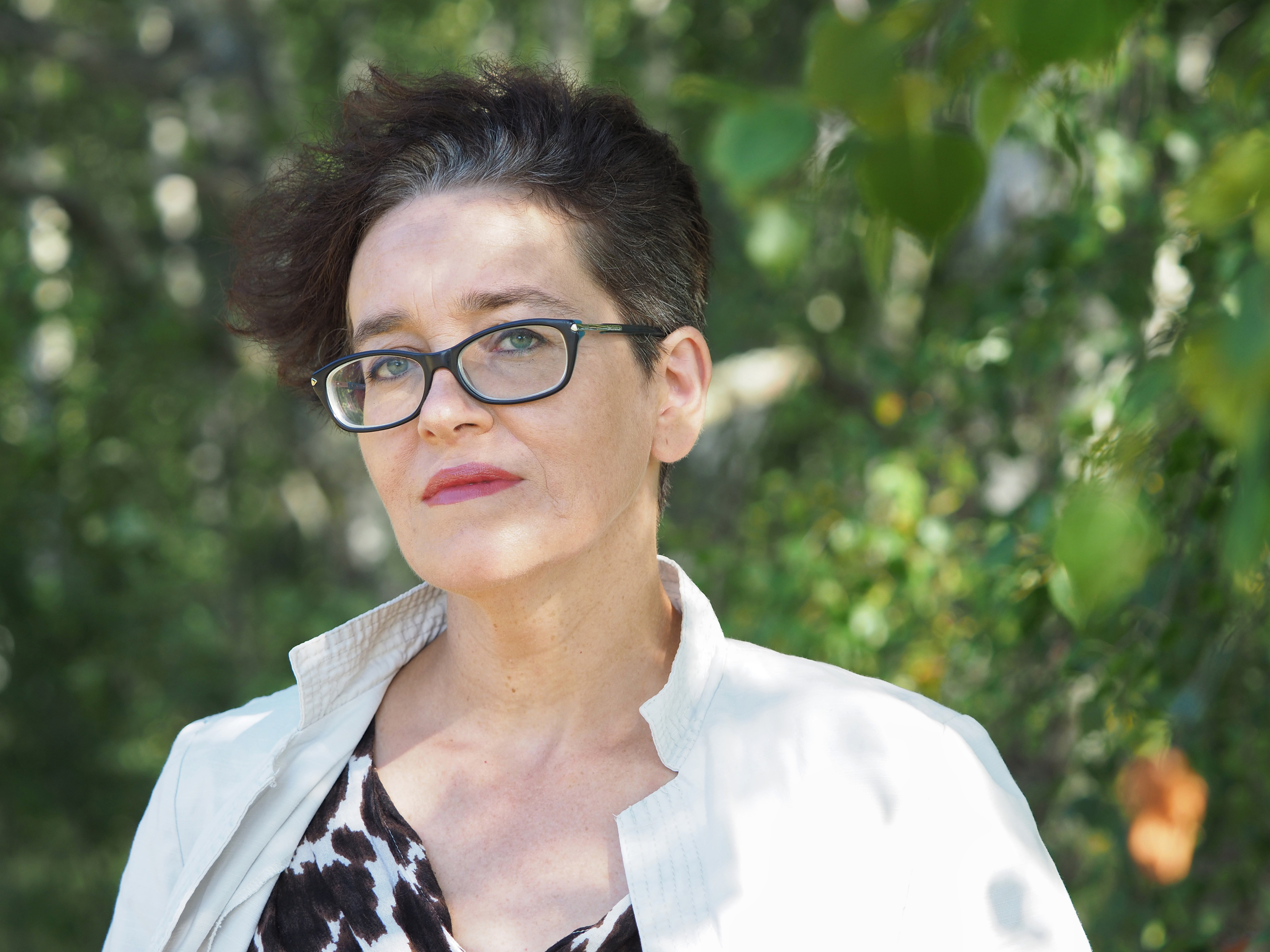 Kino režisierė Agnė Marcinkevičiūtė - apie tapytoją Nomedą Saukienę: “tik iš žmogaus tas švytėjimas”